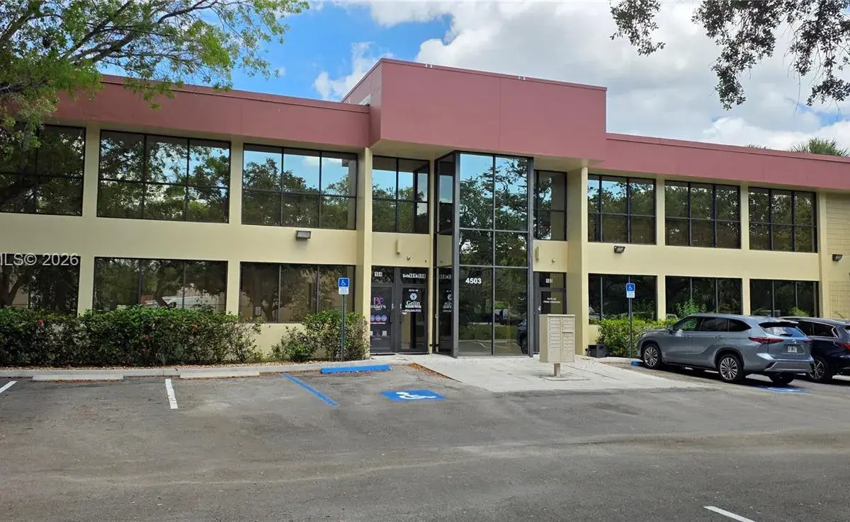 4503 NW 103rd Ave # 104, Sunrise FL 33351