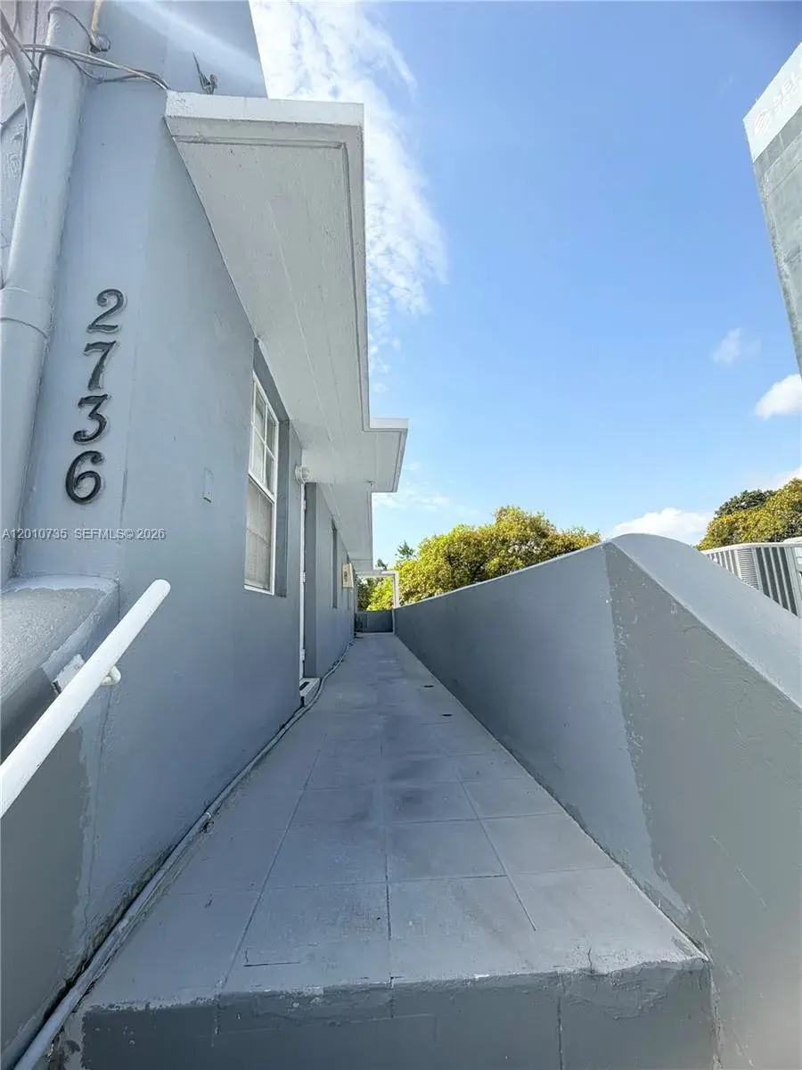 1 bedroom 1 bath Residential Lease for rent at 2736 SW 22nd STREET # 2, Miami FL 33133