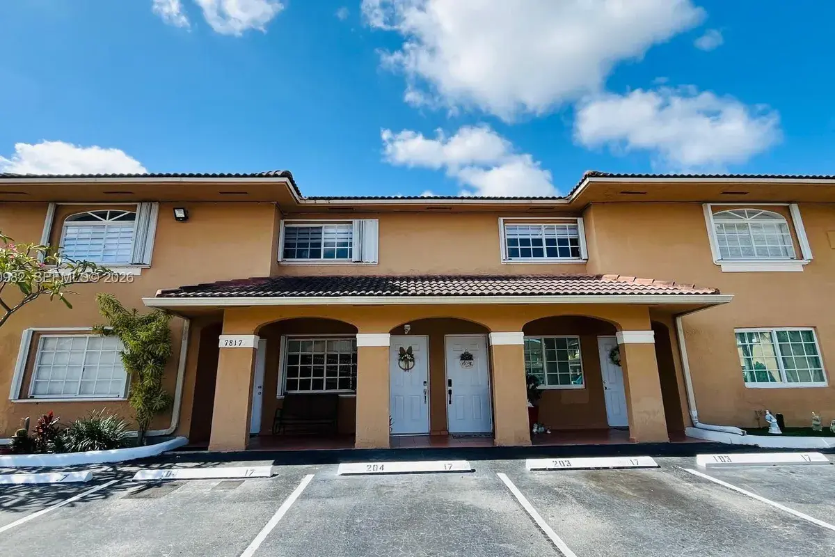 7817 W 36th Ave # 204, Hialeah FL 33018