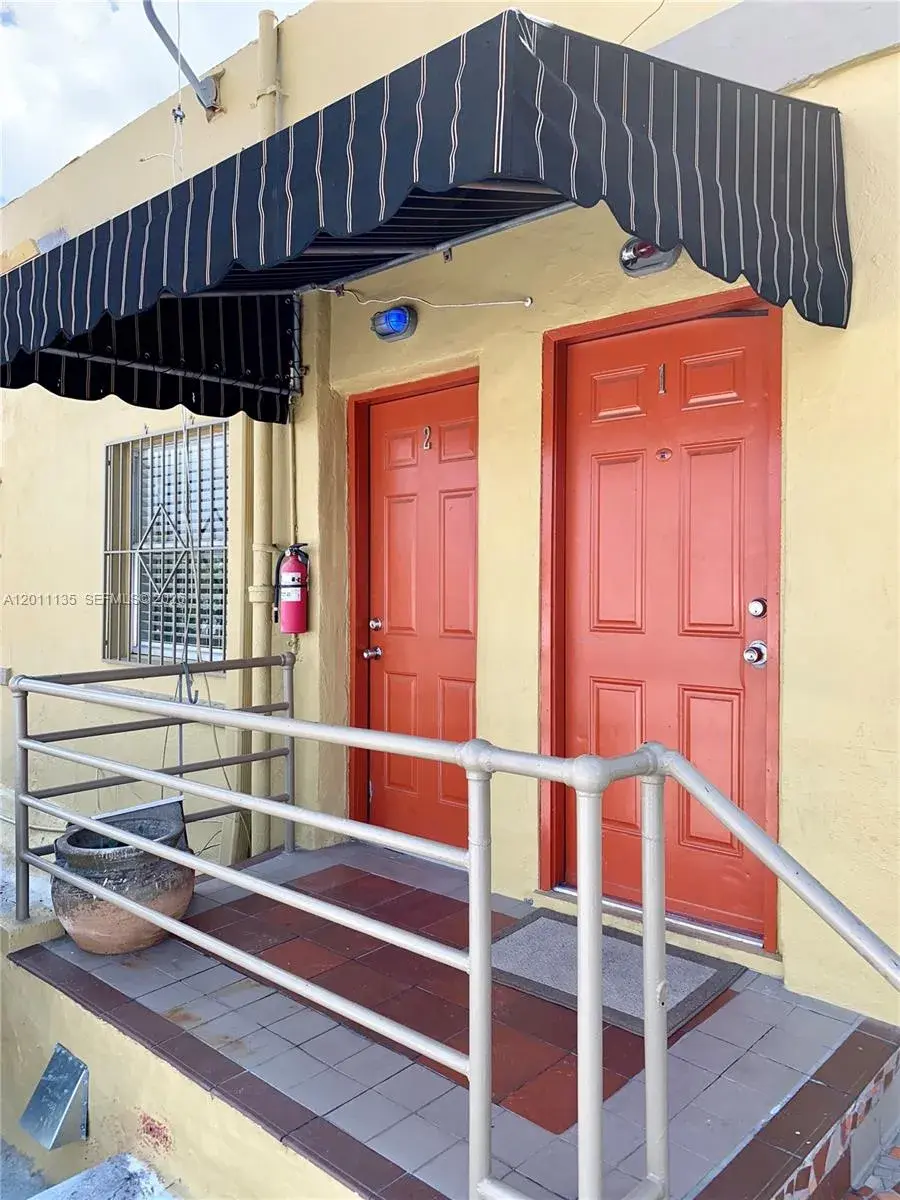 173 NW 36th St # 2, Miami FL 33127