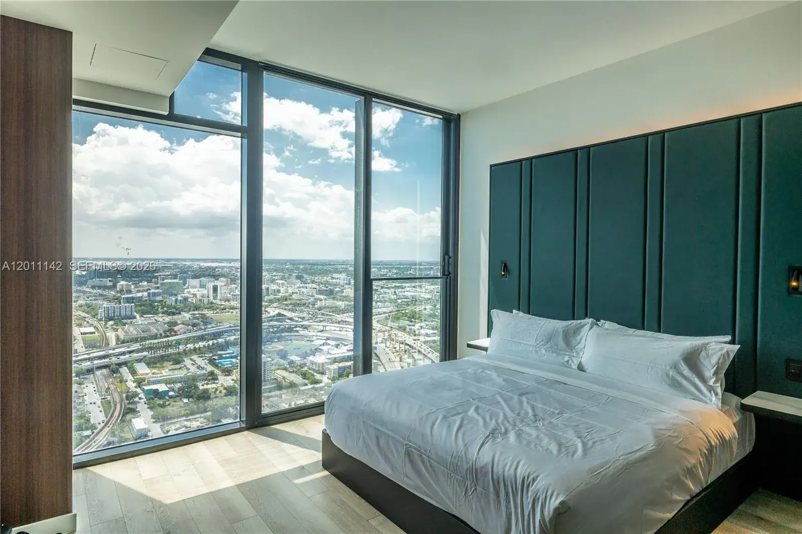 20 NE 11th st # 5306, Miami FL 33132