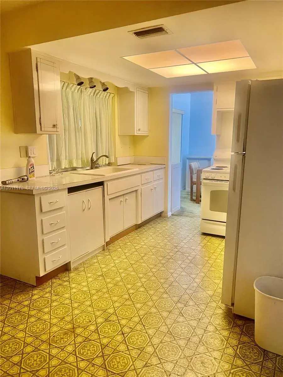 4402 NW 43rd Ter, Tamarac FL 33319
