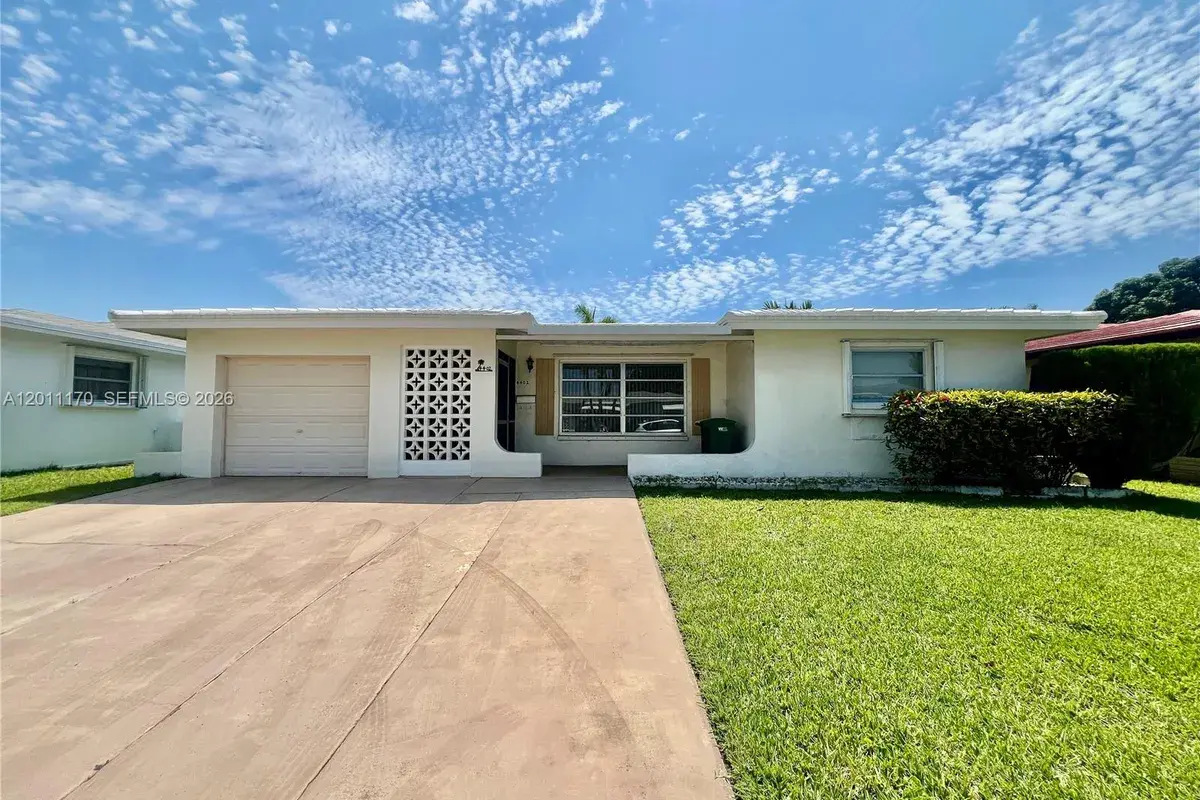 4402 NW 43rd Ter, Tamarac FL 33319