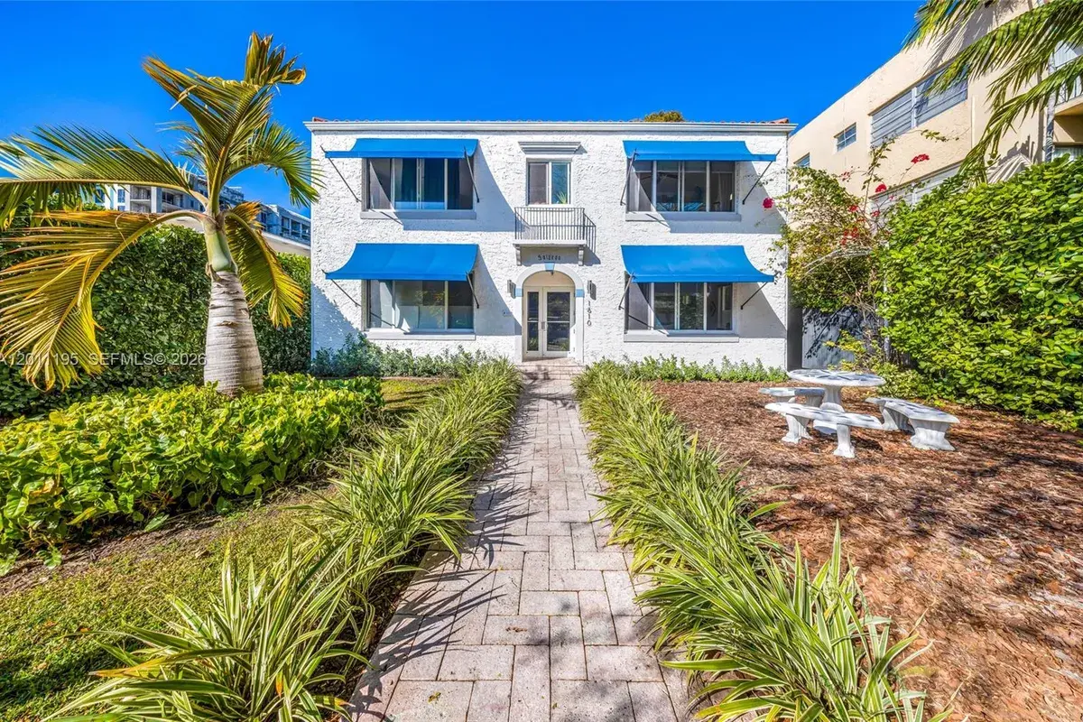 1610 Salzedo St, Coral Gables FL 33134