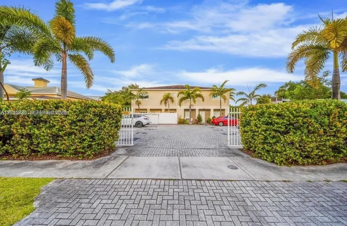 3 bedroom 2 bath Residential for sale at 615 NW 10th Ter # 1, Fort Lauderdale FL 33311