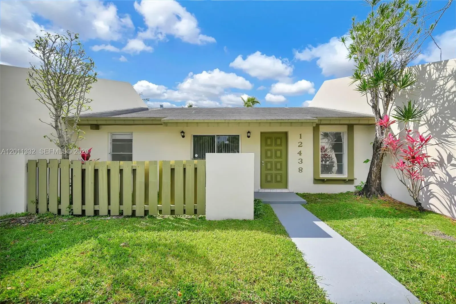 3 bedroom 1 bath Residential for sale at 12438 SW 115th Ter, Miami FL 33186