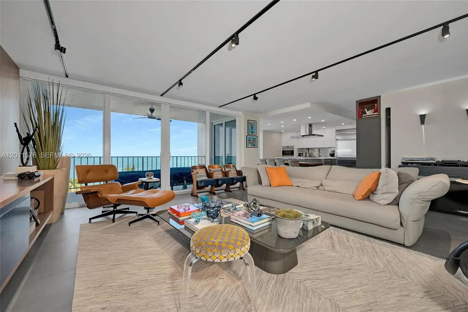 3 bedroom 2 bath for sale at 881 Ocean Dr # 7D, Key Biscayne FL 33149