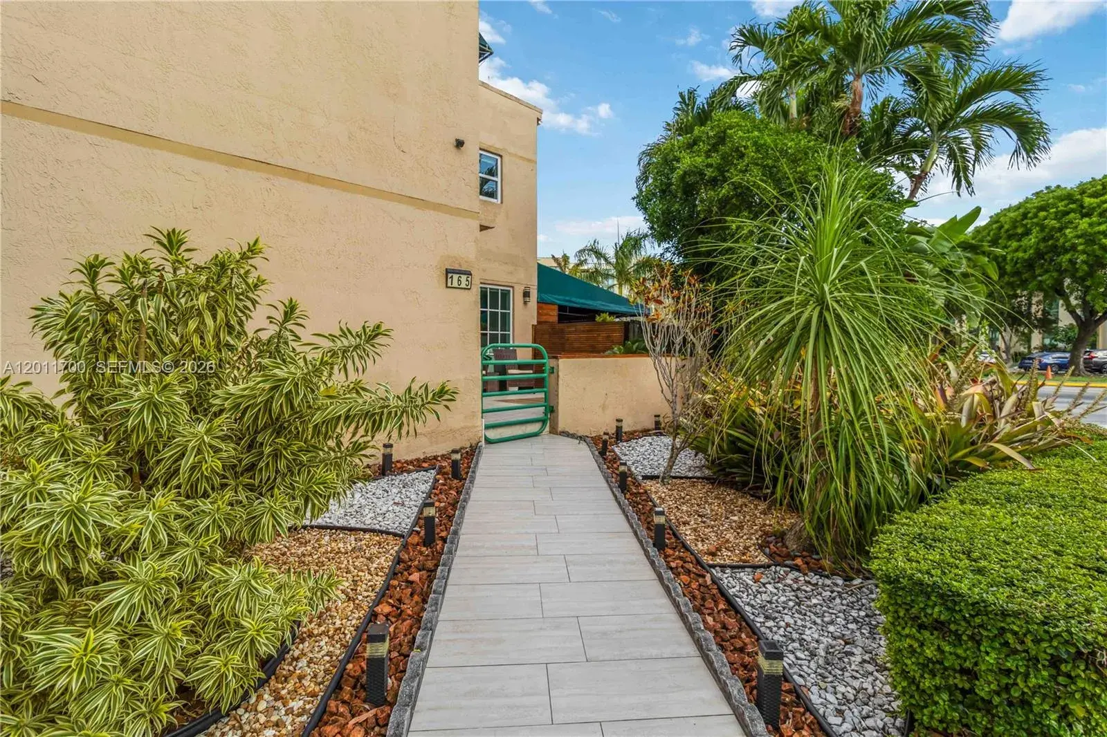 2 bedroom 2 bath Residential for sale at 11880 SW 19th Ln # 165, Miami FL 33175