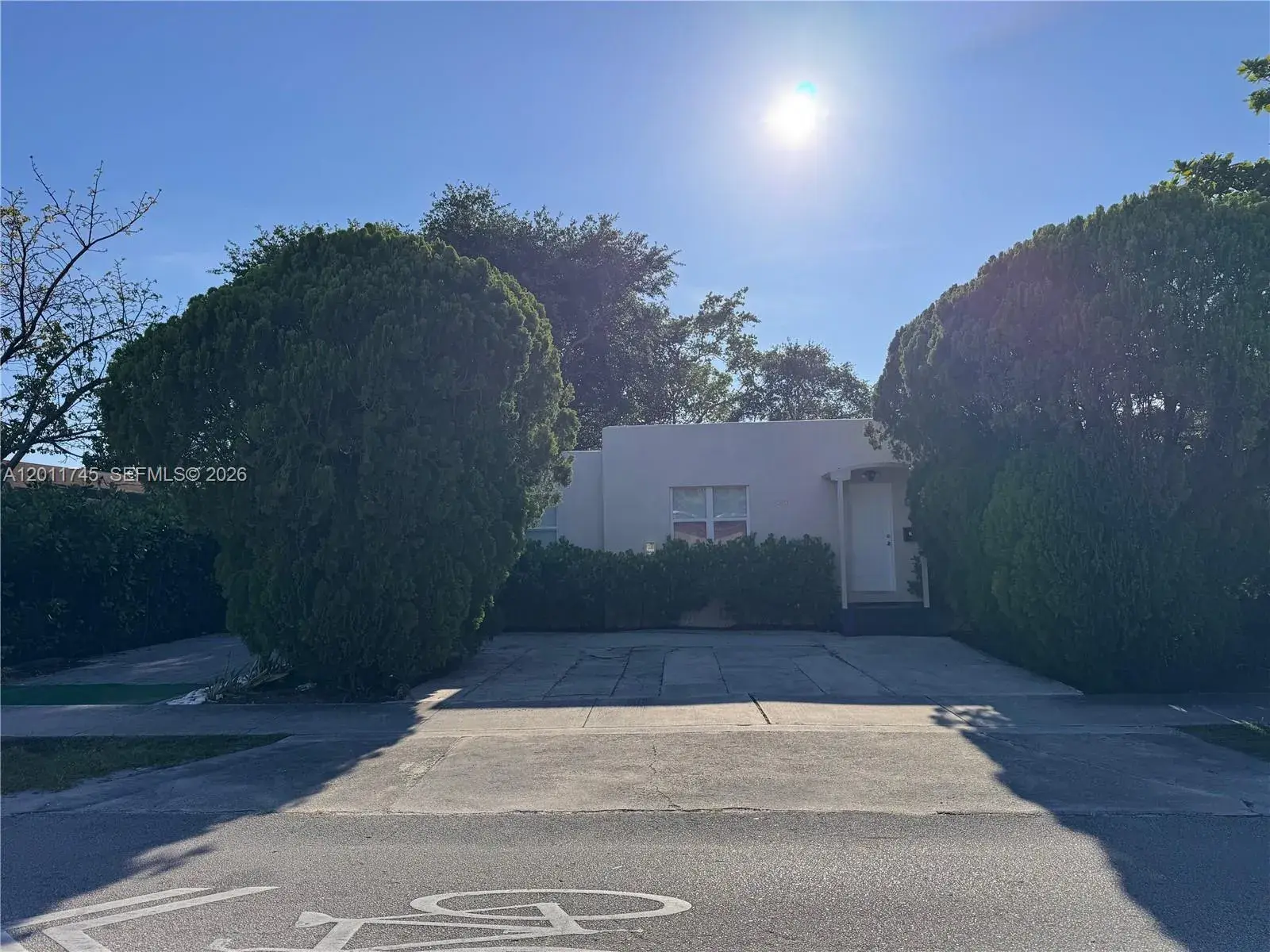 1 bedroom 1 bath Residential Lease for rent at 5800 Taylor St # 1, Hollywood FL 33021