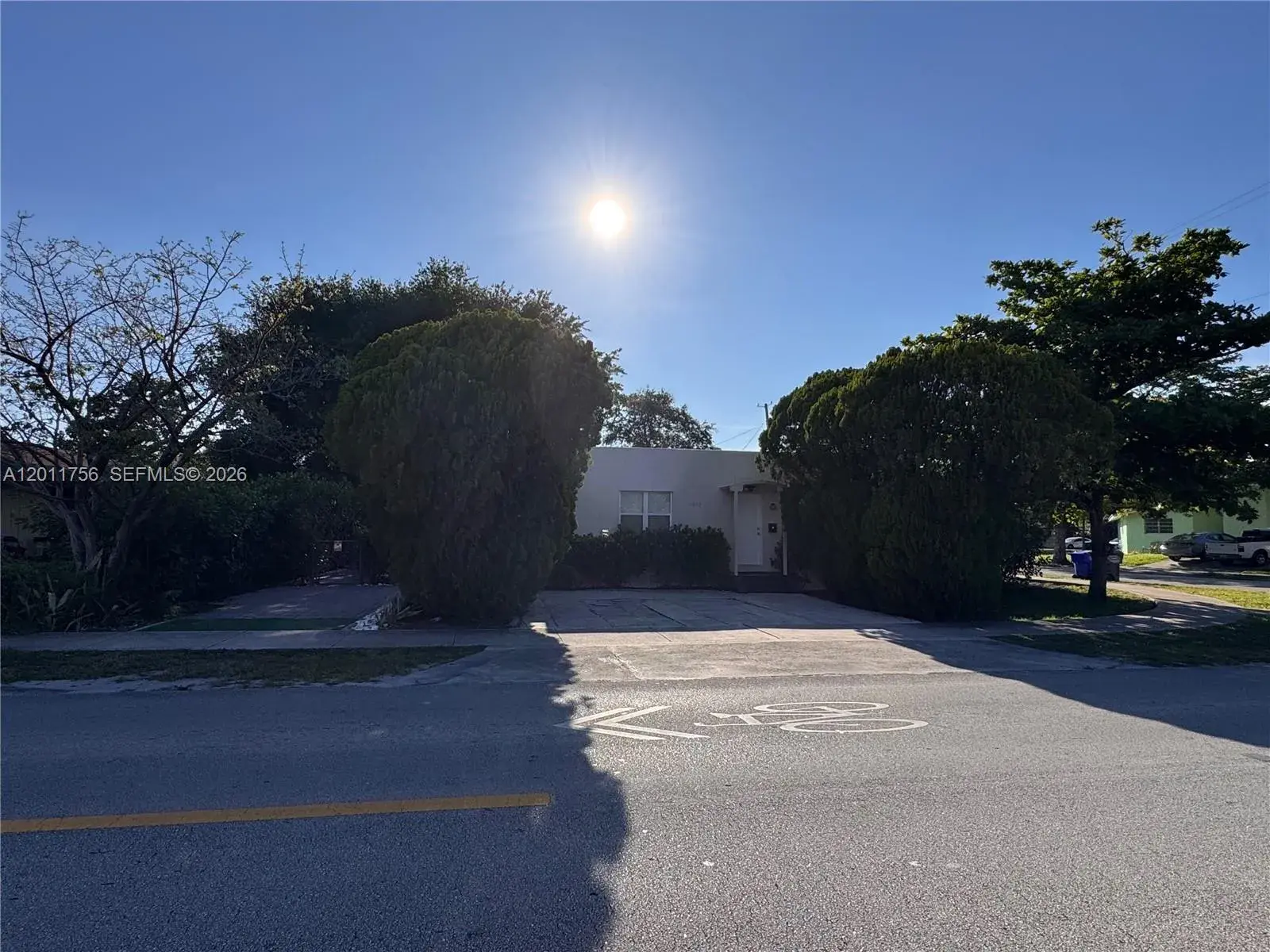 2 bedroom 1 bath Residential Lease for rent at 5800 Taylor St # 2, Hollywood FL 33021