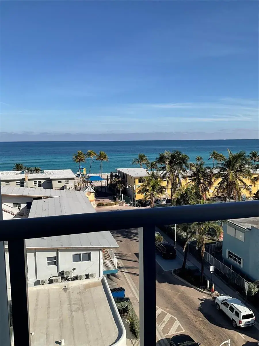 1 bedroom 1 bath Residential for sale at 777 N Ocean Dr # S519, Hollywood FL 33019