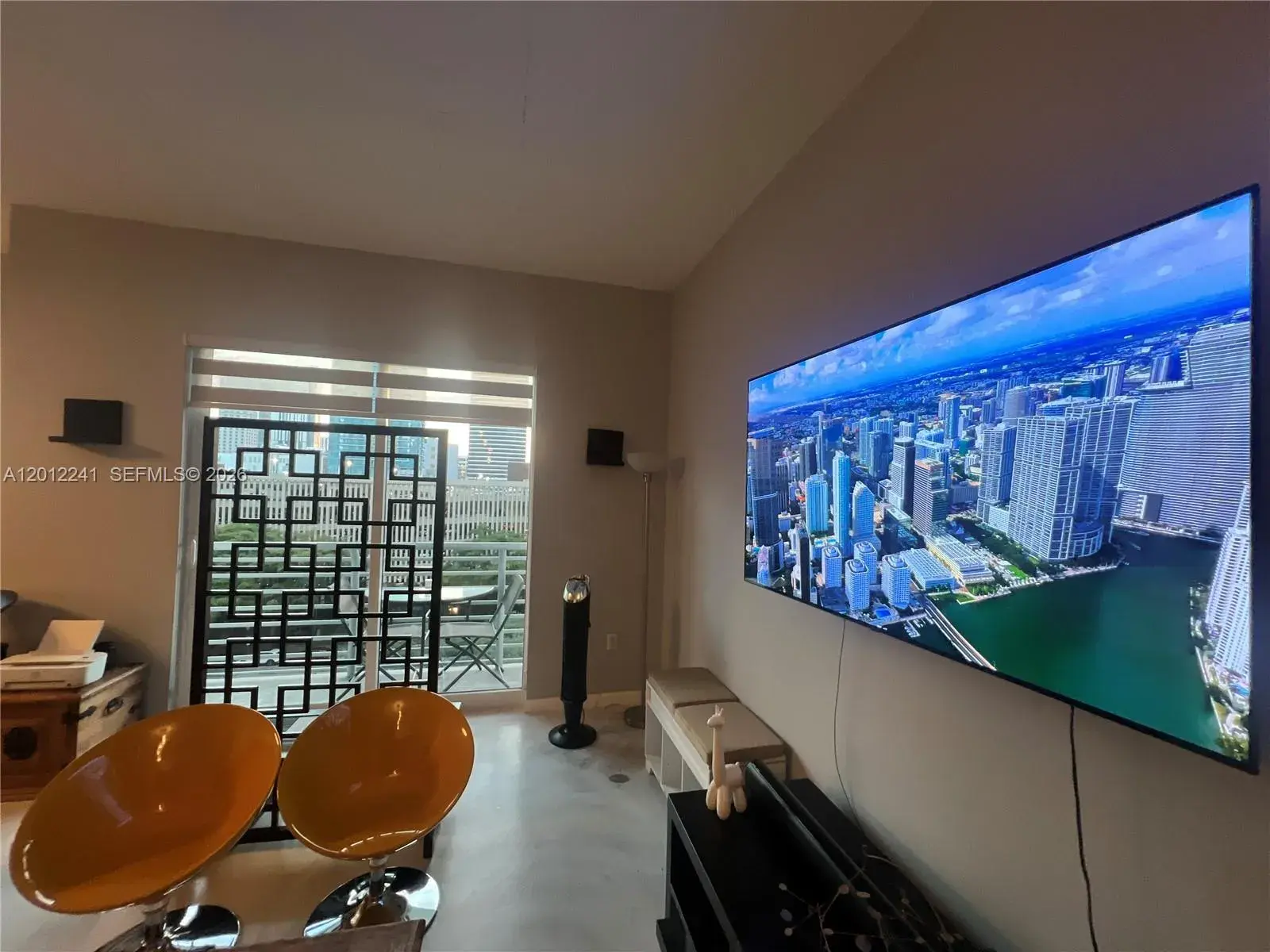 1 bedroom 1 bath Residential Lease for rent at 234 NE 3rd St # 703, Miami FL 33132