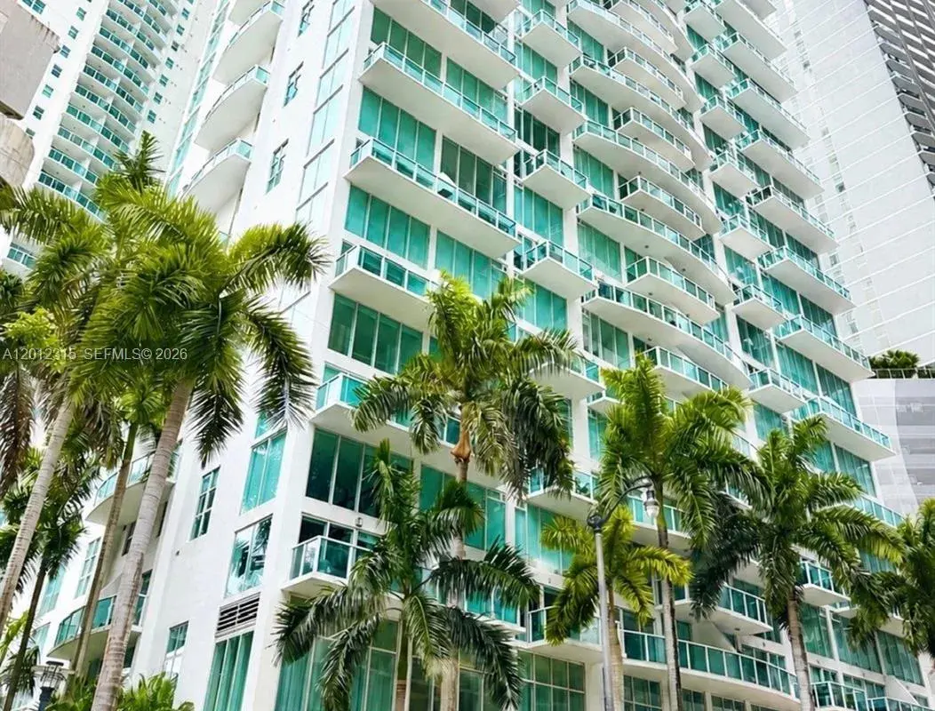 41 SE 5th St # 2011, Miami FL 33131