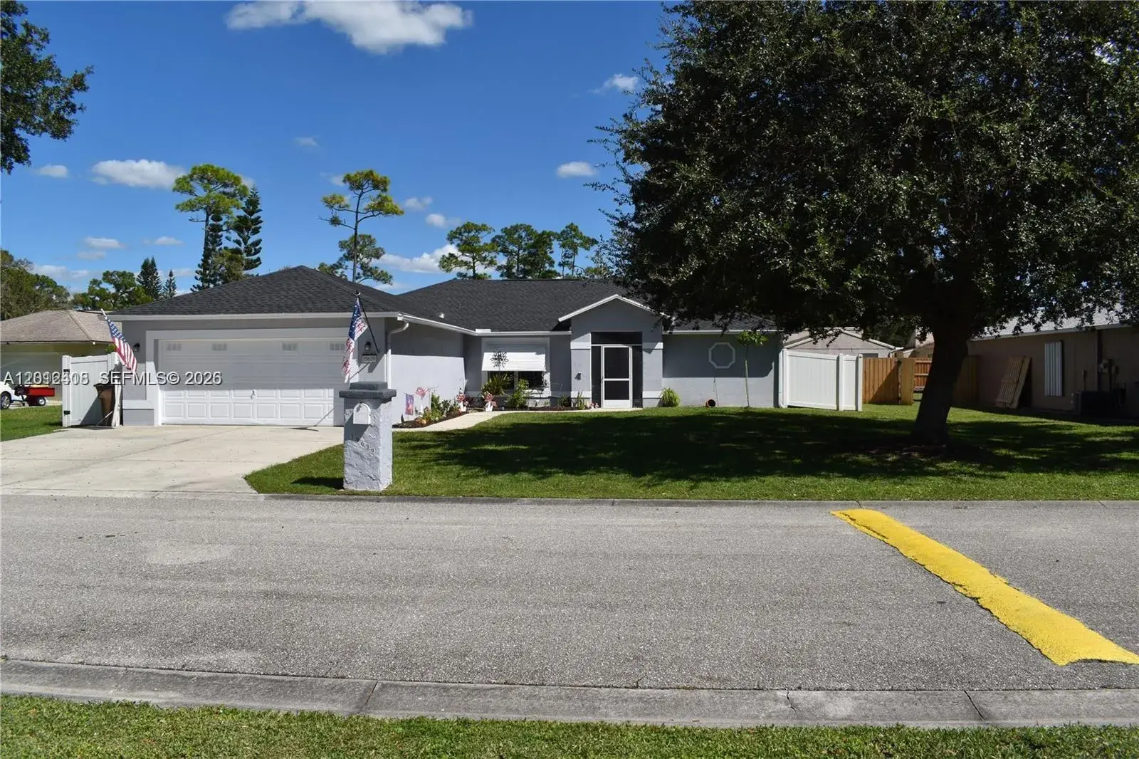 3 bedroom 2 bath Residential for sale at 15639 SPRING LINE LN, Fort Myers FL 33905