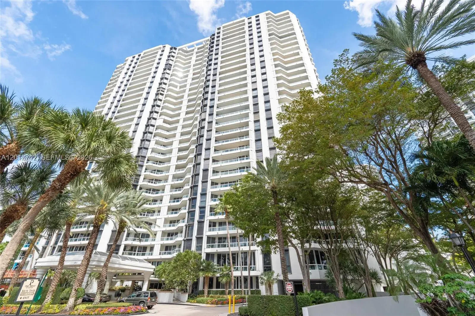 3 bedroom 2 bath Residential Lease for rent at 21205 YACHT CLUB DR # 805, Aventura FL 33180
