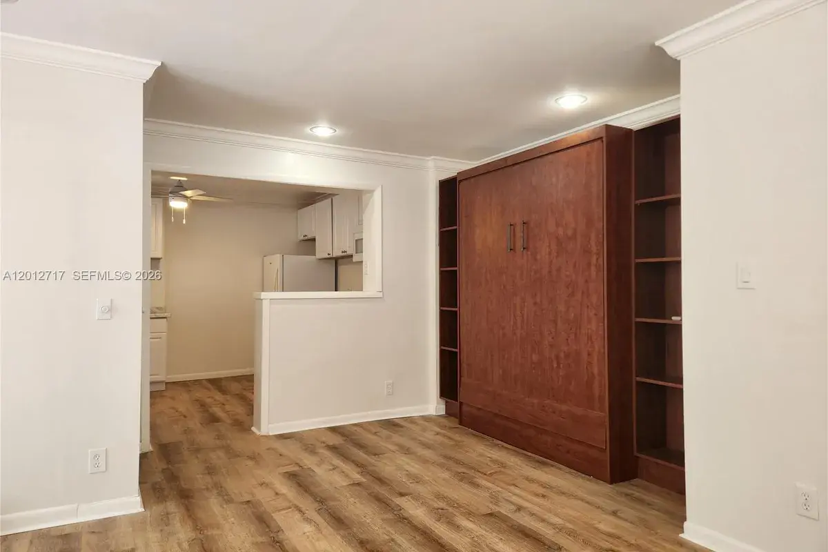 320 New York St # 1W, Hollywood FL 33019