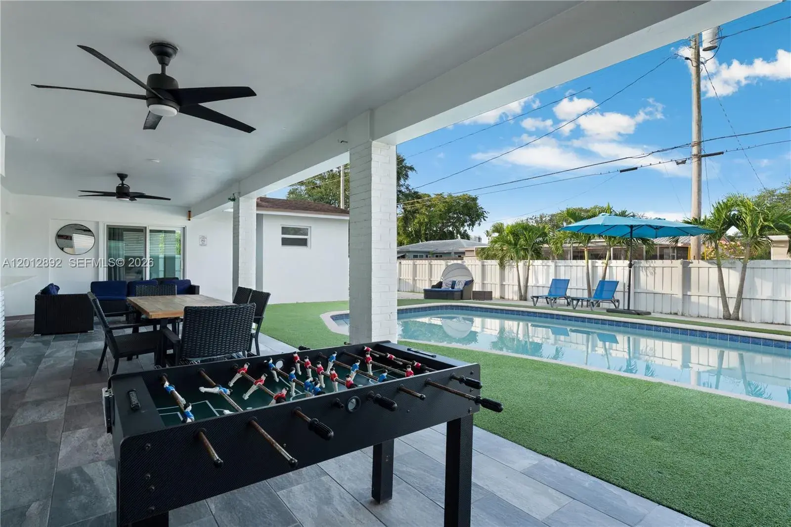 632 S Crescent Dr, Hollywood FL 33021