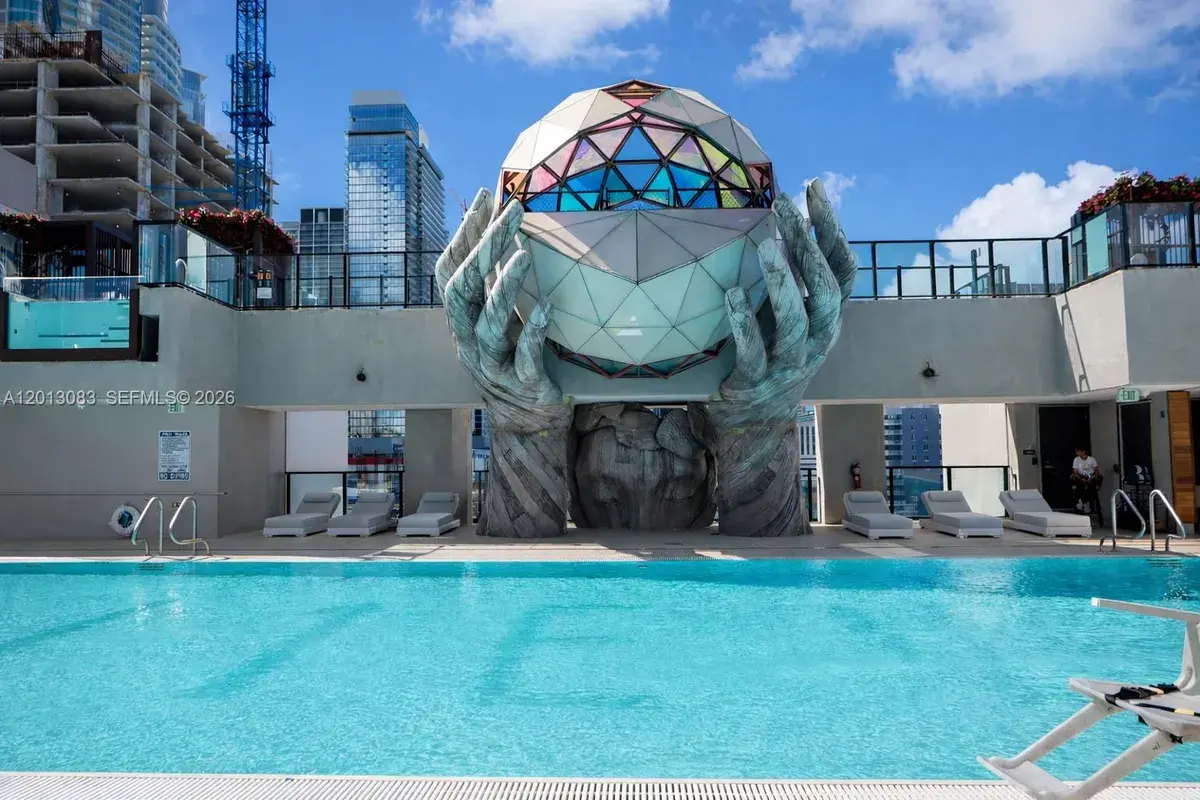 20 NE 11 st # 3403B, Miami FL 33132