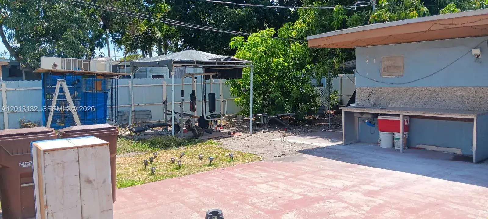 940 E 9th Pl, Hialeah FL 33010