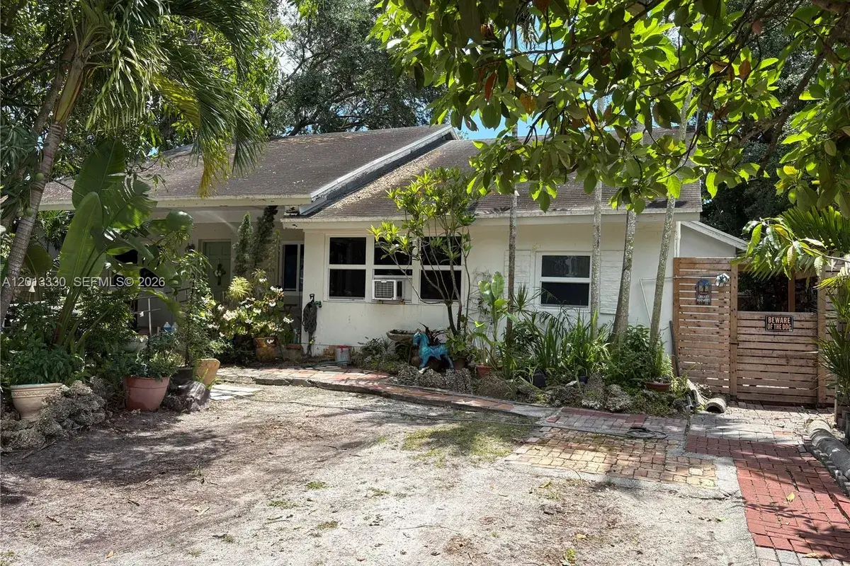 5930 SW 44th Ter, Miami FL 33155