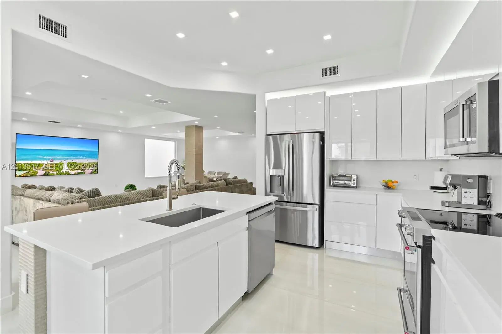5 bedroom 4 bath for sale at 3188 NE 211th Ter, Aventura FL 33180