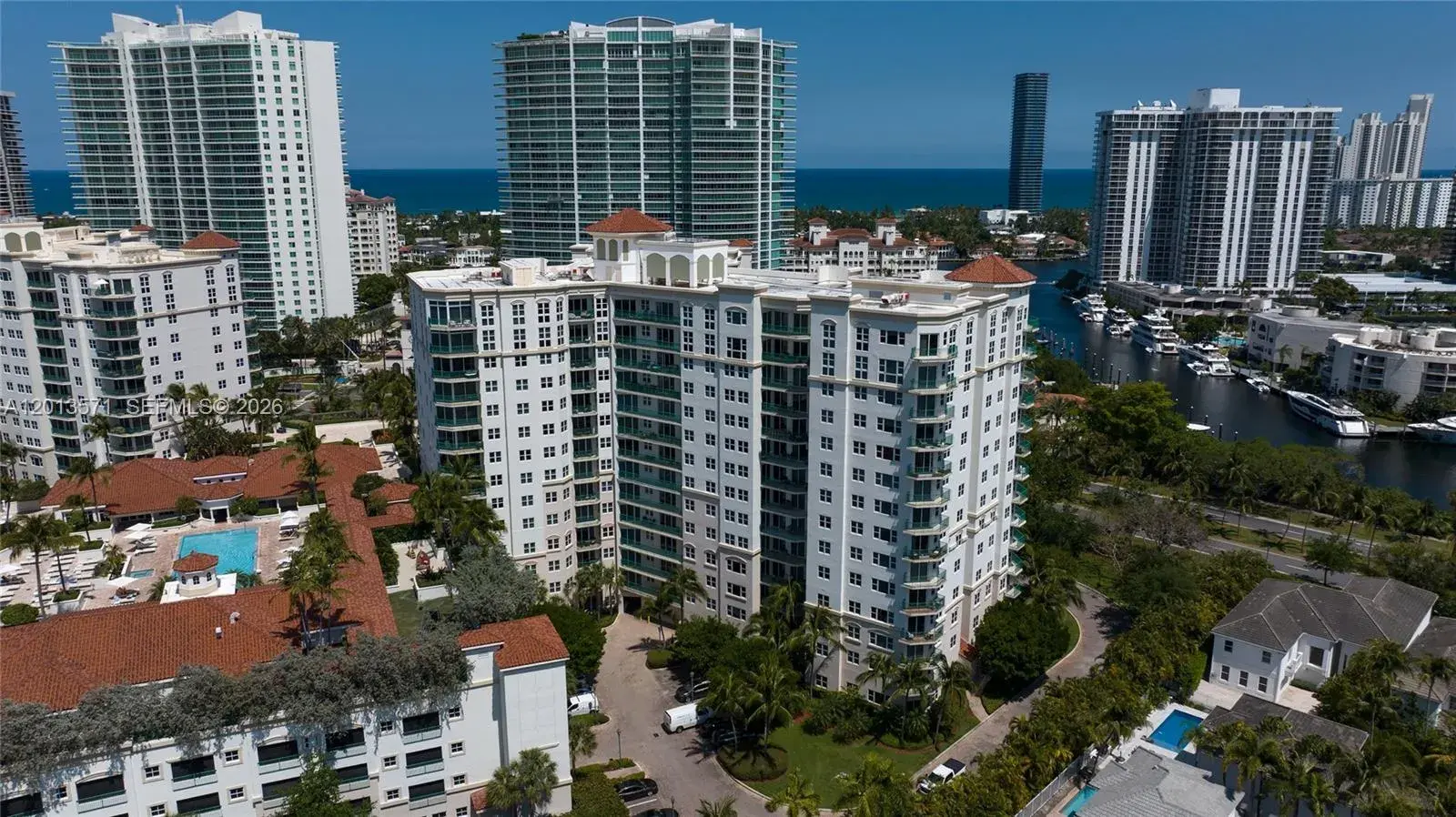 2 bedroom 2 bath Residential for sale at 19900 E Country Club Dr # 116, Aventura FL 33180