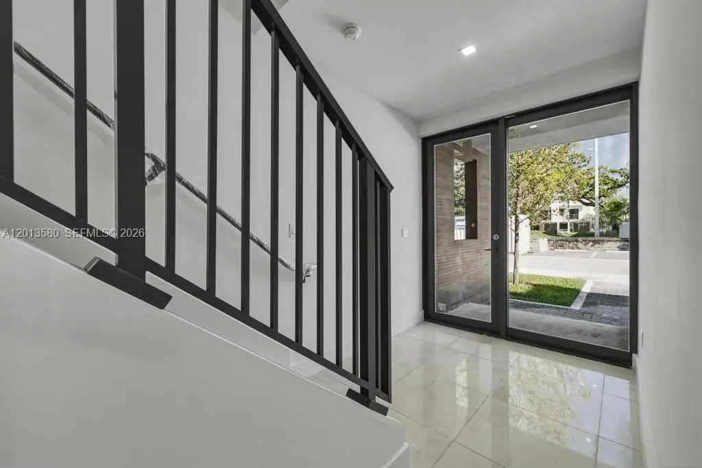4 bedroom 3 bath Residential for sale at 4120 S Oak Pl, Dania Beach FL 33314
