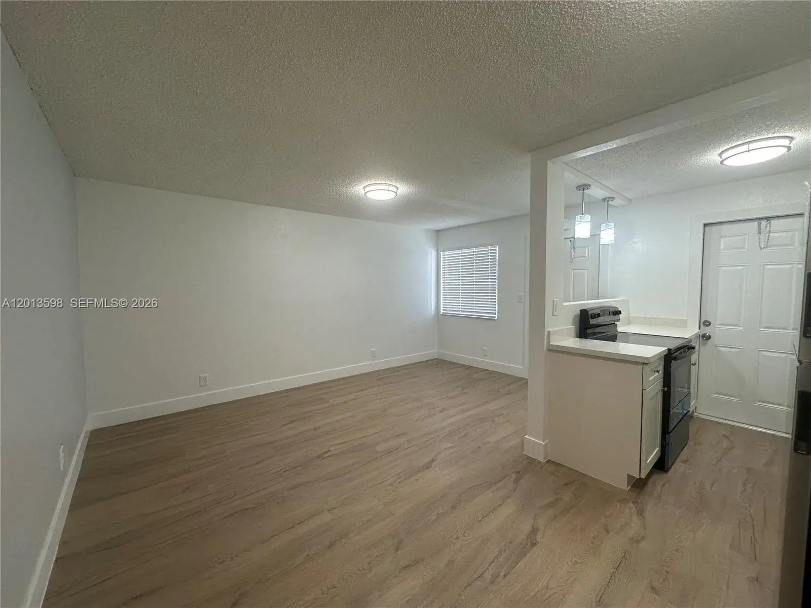 1 bedroom 1 bath Residential Lease for rent at 2325 Arthur St # 5, Hollywood FL 33020
