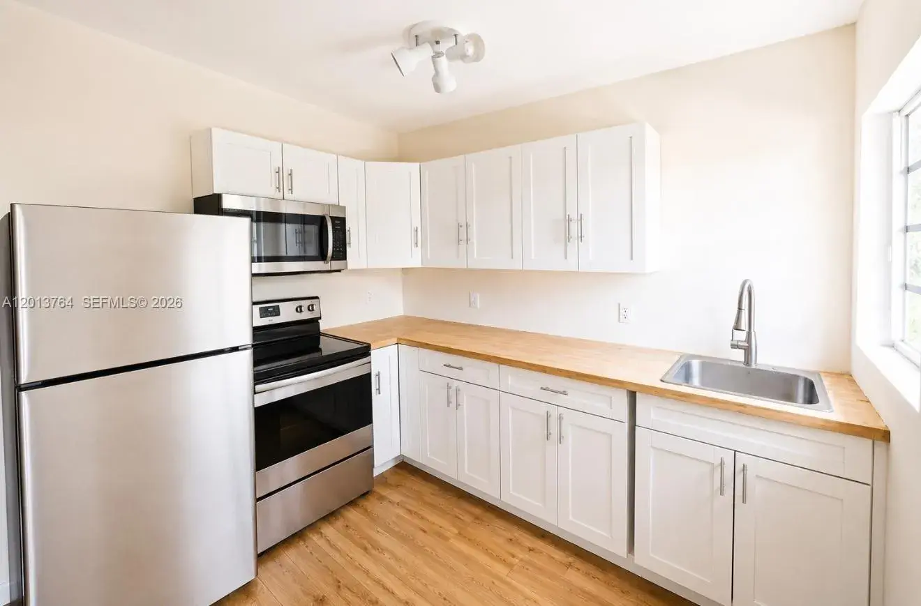 2 bedroom 1 bath Residential Lease for rent at 410 76th St # 5, Miami Beach FL 33141