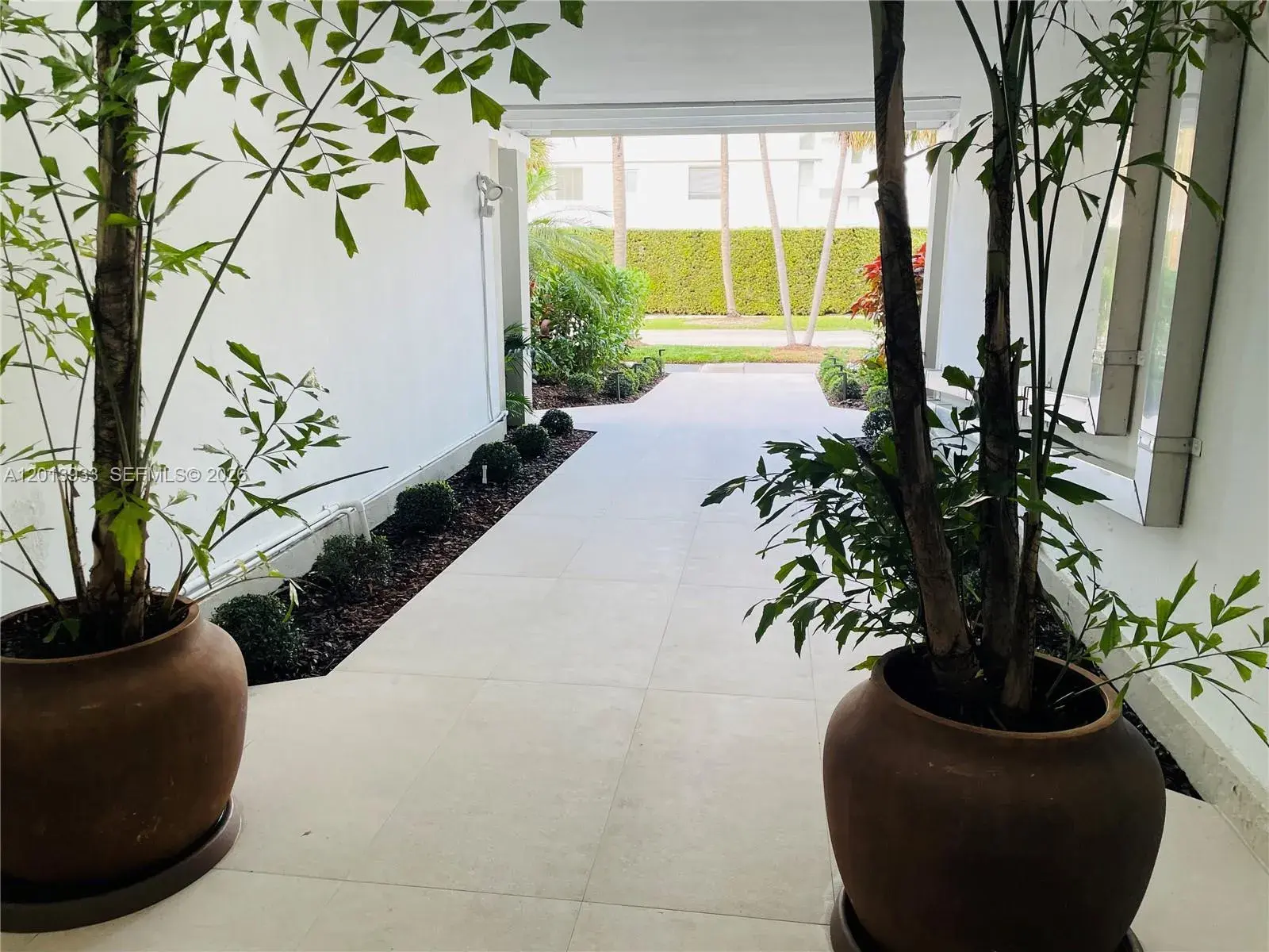 1 bedroom 1 bath for rent at 290 Sunrise Dr # 312, Key Biscayne FL 33149