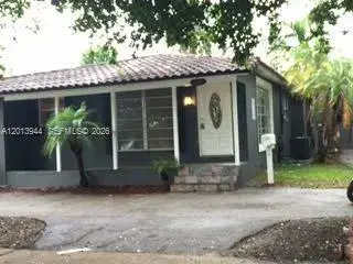 3 bedroom 2 bath Residential Lease for rent at 335 NE 114th St # 1, Miami FL 33161
