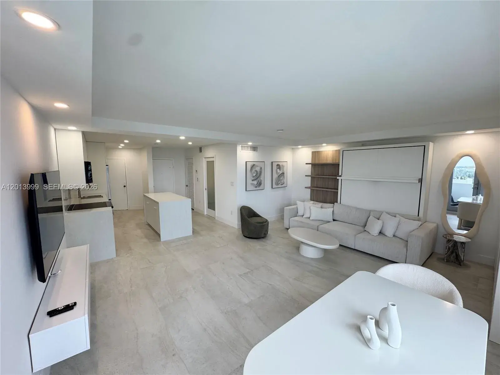 1 bath Residential Lease for rent at 2899 Collins Ave # 1414, Miami Beach FL 33140