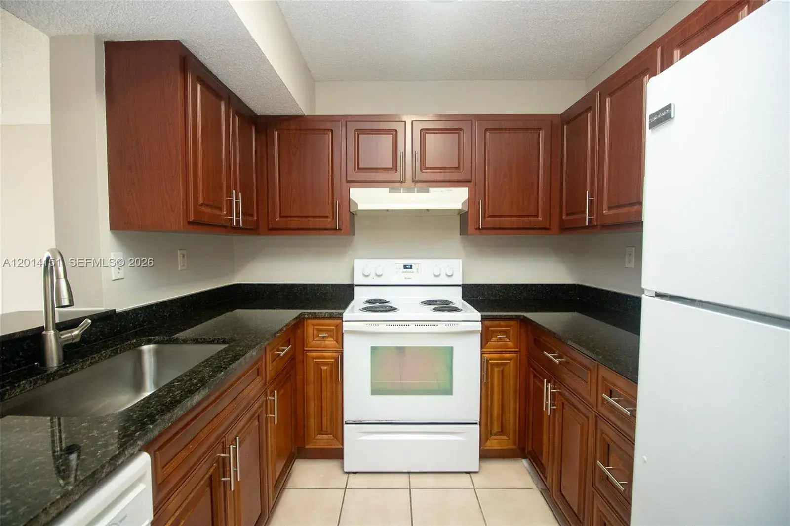 2 bedroom 2 bath Residential for sale at 9491 S Palm Cir S # 101, Pembroke Pines FL 33025