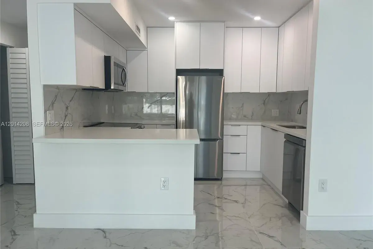 3505 S Ocean Dr # 210, Hollywood FL 33019