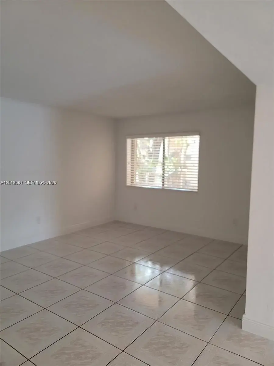 8401 SW 107 AVE # 260E, Miami FL 33173