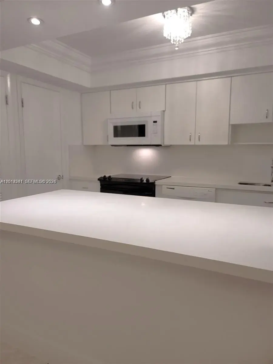 8401 SW 107 AVE # 260E, Miami FL 33173