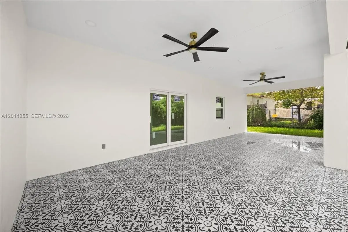 930 34th St, West Palm Beach FL 33407
