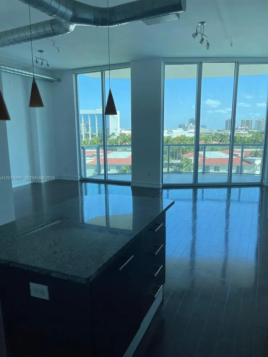 1 bedroom 2 bath Residential Lease for rent at 3029 NE 188th St # 602, Aventura FL 33180