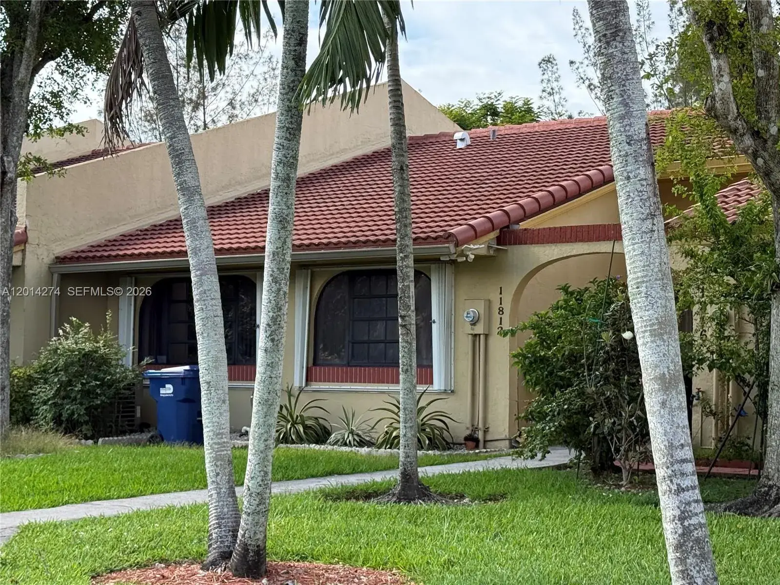 2 bedroom 2 bath Residential for sale at 11812 SW 103rd Ln, Miami FL 33186