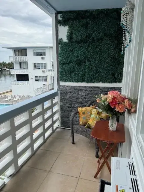 6484 Indian Creek # 242, Miami Beach FL 33141