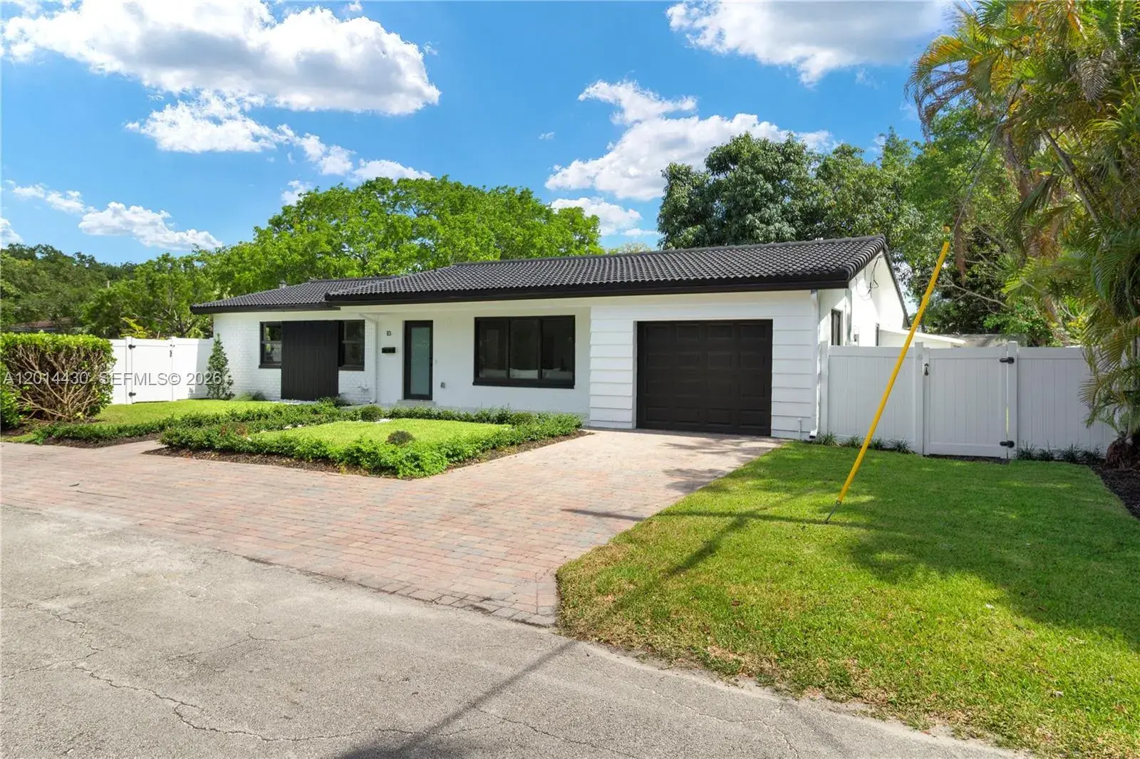 10 NW 100th St, Miami Shores FL 33150