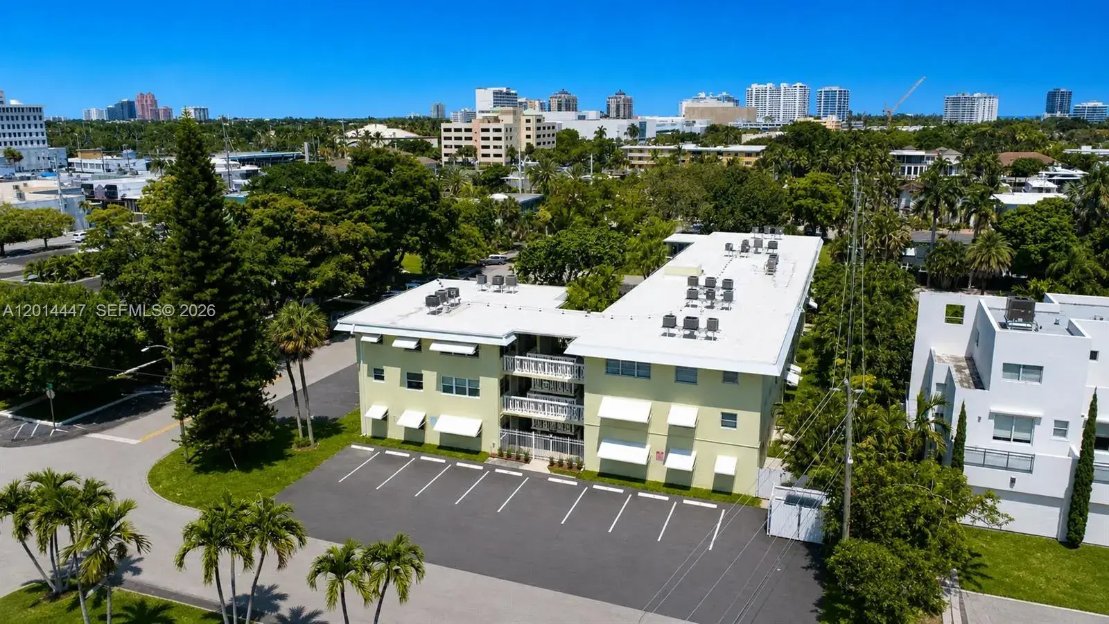 1900 NE 8th Ct # 105, Fort Lauderdale FL 33304