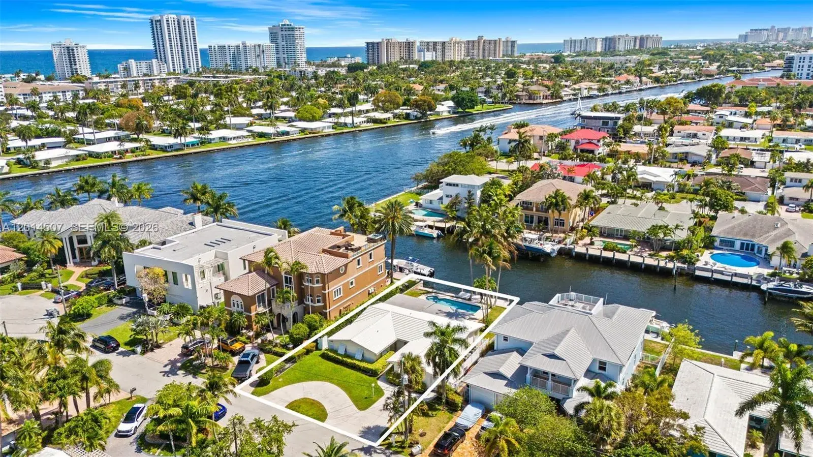 3 bedroom 3 bath Residential for sale at 2548 SE 12th St, Pompano Beach FL 33062