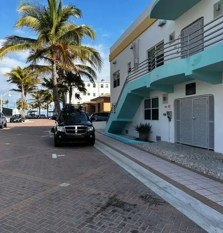 326 Wilson St # 106, Hollywood FL 33019