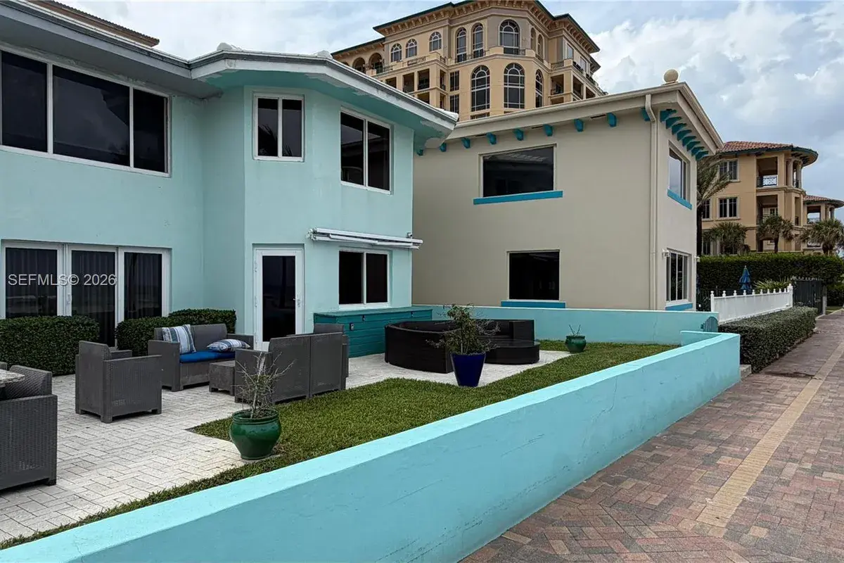 3400 N Surf Rd # 1, Hollywood FL 33019