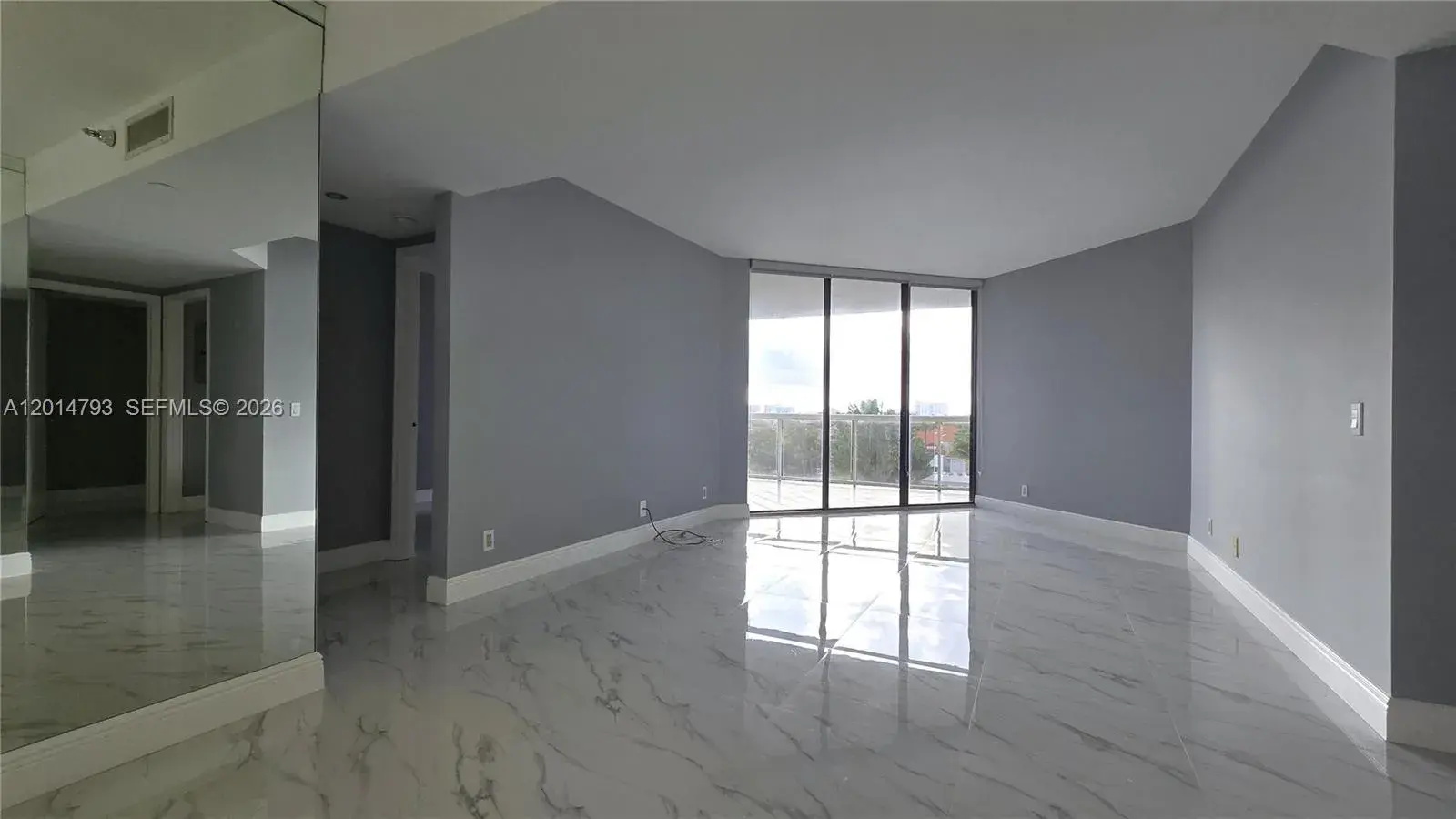 2 bedroom 2 bath Residential Lease for rent at 3610 Yacht Club Dr # 615, Aventura FL 33180