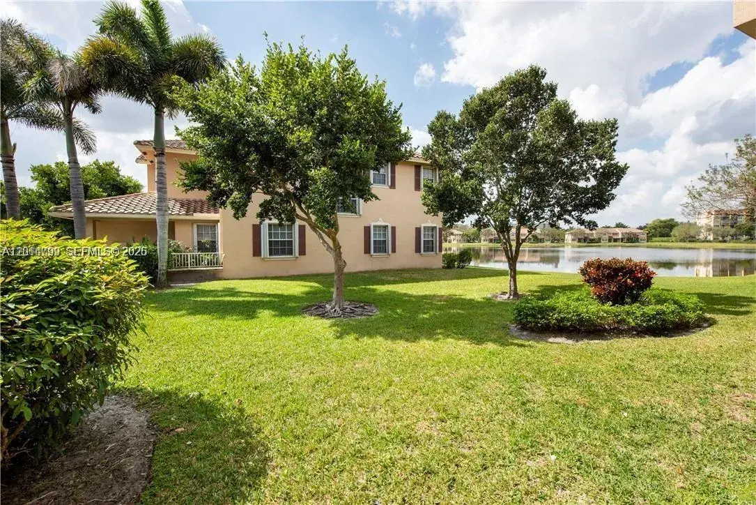 3371 Lakeside Dr # 27, Davie FL 33328