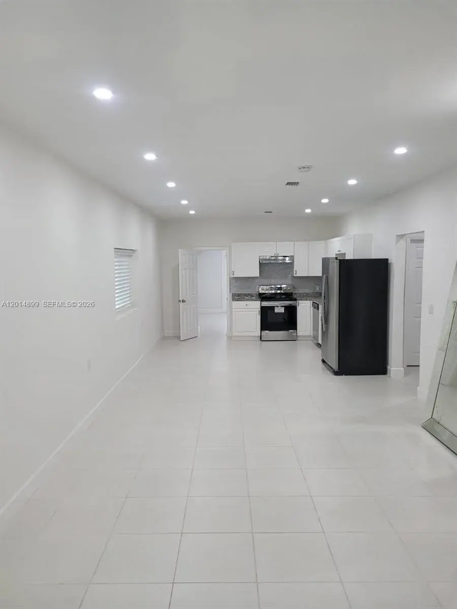 511 NW 62nd Ave, Miami FL 33126