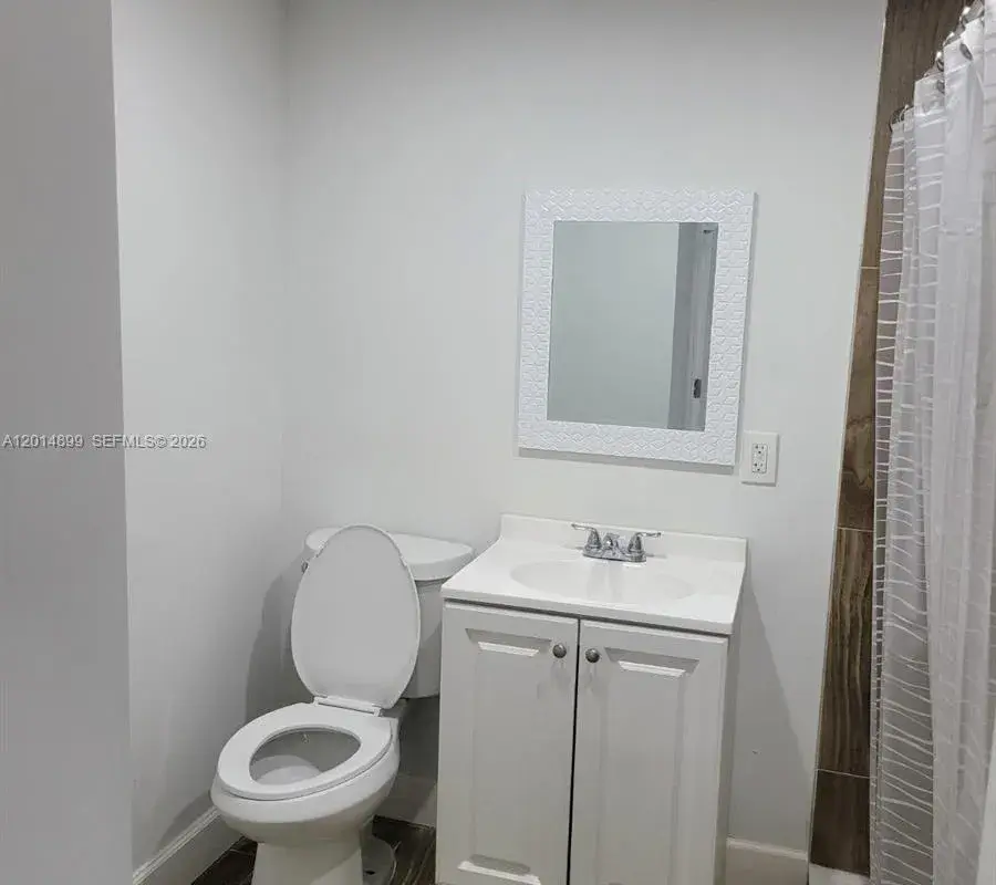 511 NW 62nd Ave, Miami FL 33126