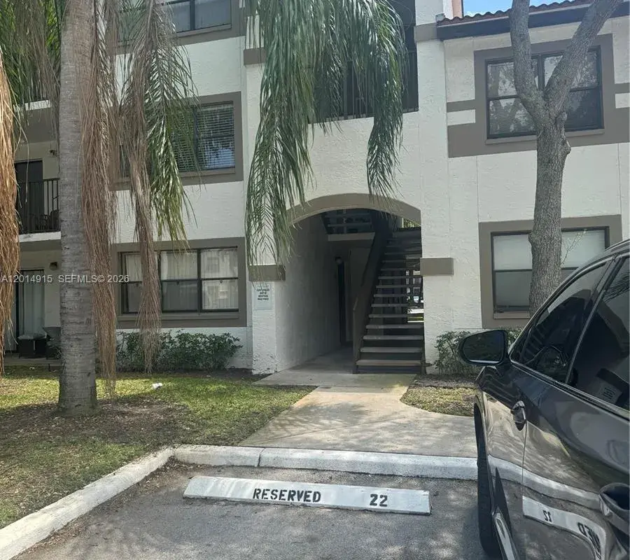 520 S Park Rd # 12, Hollywood FL 33021